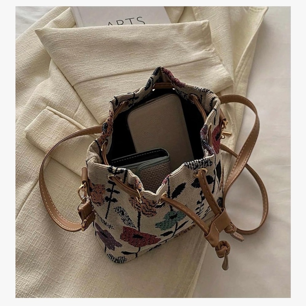 🆕 Floral Woven Drawstring Bucket Bag - Beige/Tan - Picture 5 of 7